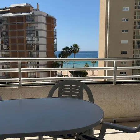 Azure Bay Apartment *