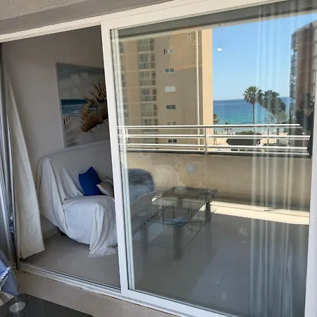 Azure Bay Apartment *